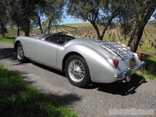 1959-mga-roadster-043.jpg