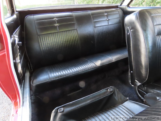 1963-corvair-monza-900-coupe-098.jpg