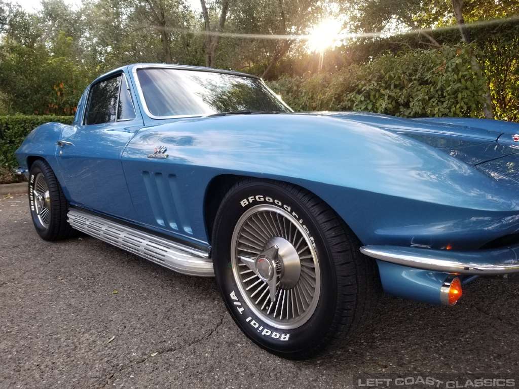 1965-chevy-corvette-c2-046.jpg