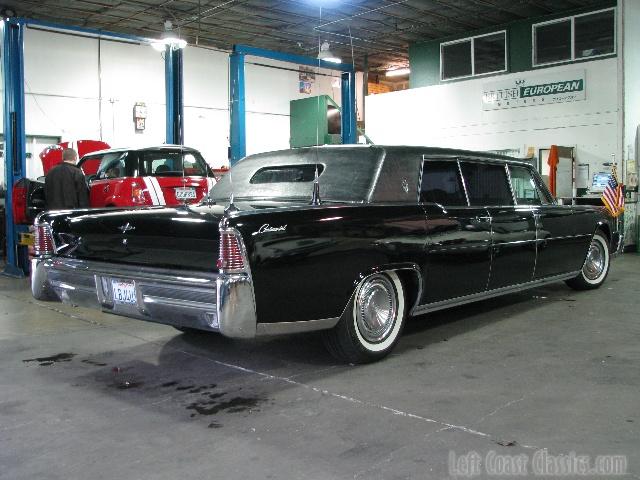1965-lincoln-continental-limousine-6147.jpg