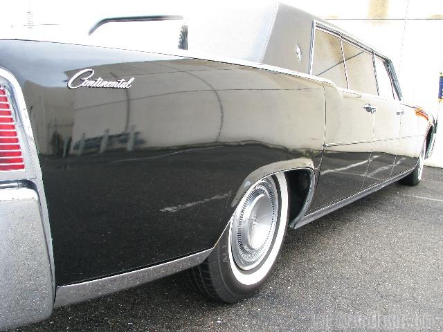 1965-lincoln-continental-limousine-6396.jpg
