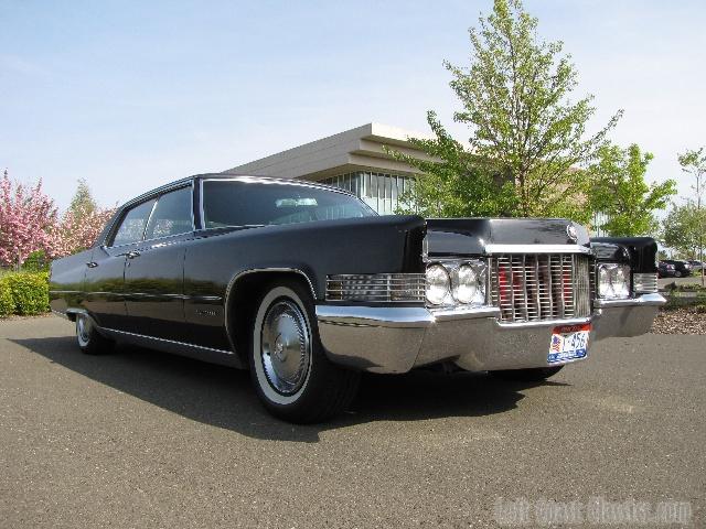 1970-cadillac-fleetwood-_1974.JPG