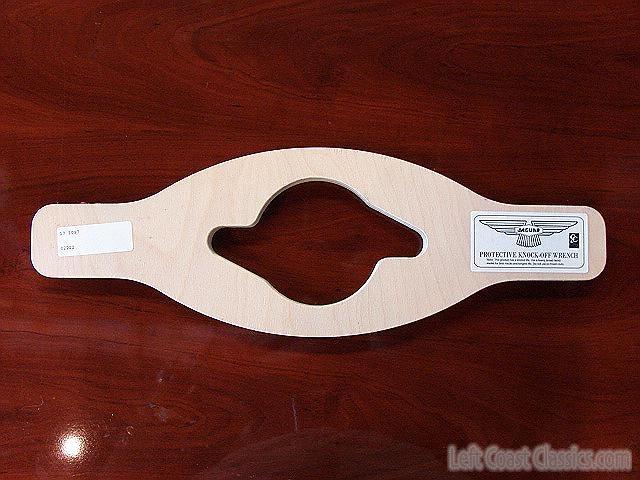 1972-jaguar-xke-knockoff-wrench.jpg