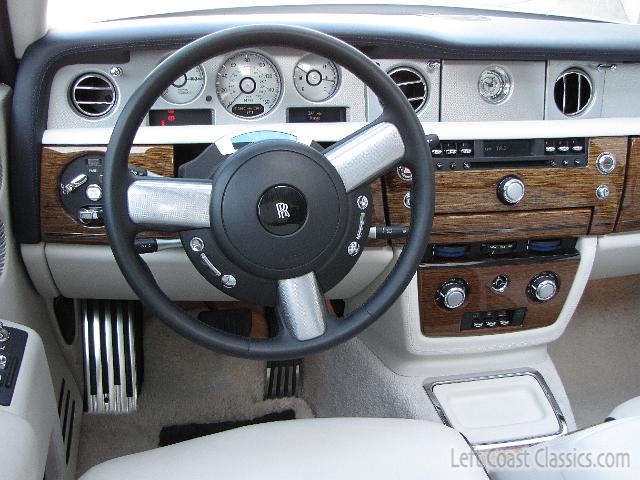 2011-rolls-royce-spirit-of-ecstasy-074.jpg